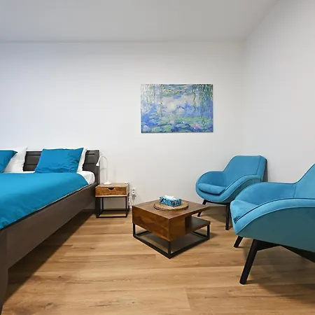 Azure Nest Brünn